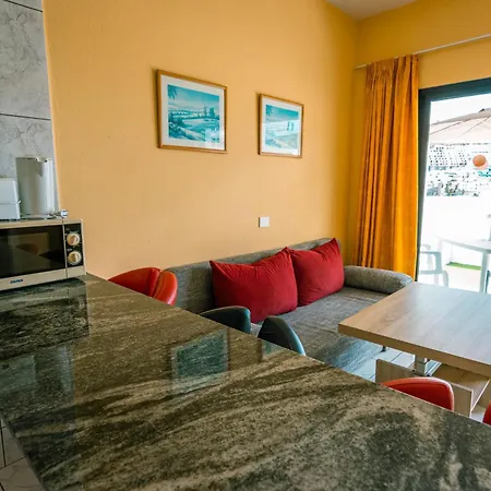 Monterrey Aparthotel 4*